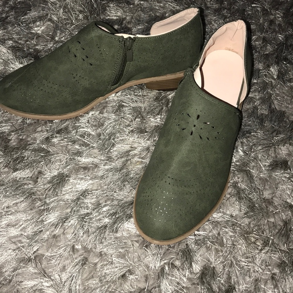 Army green oxford cut out shoes
